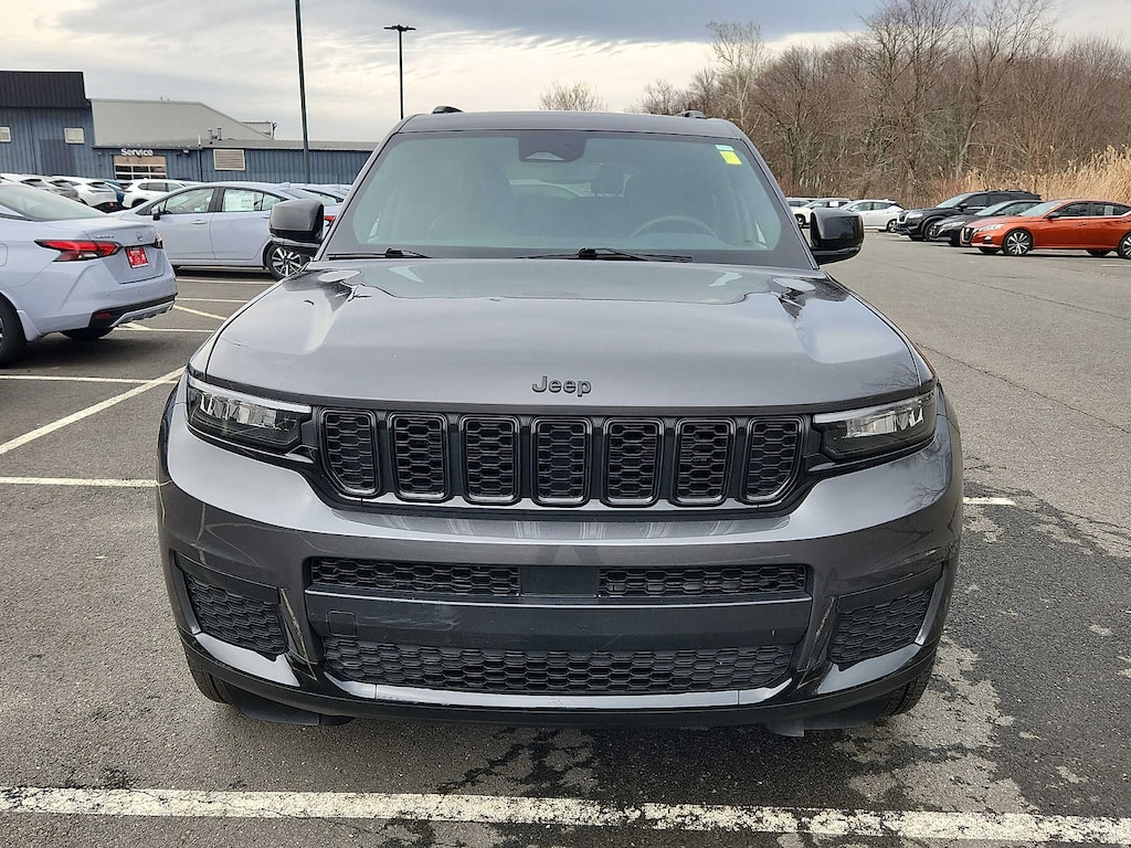 Used 2024 Jeep Grand Cherokee L Laredo SUV
