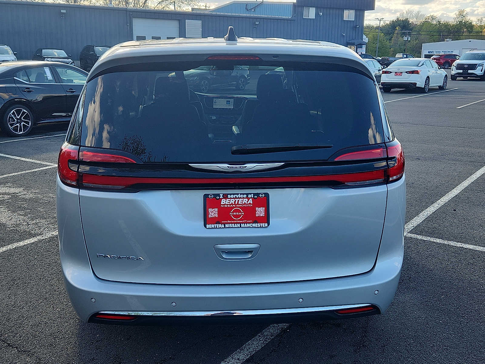 Used 2024 Chrysler Pacifica Touring L Van Passenger Van