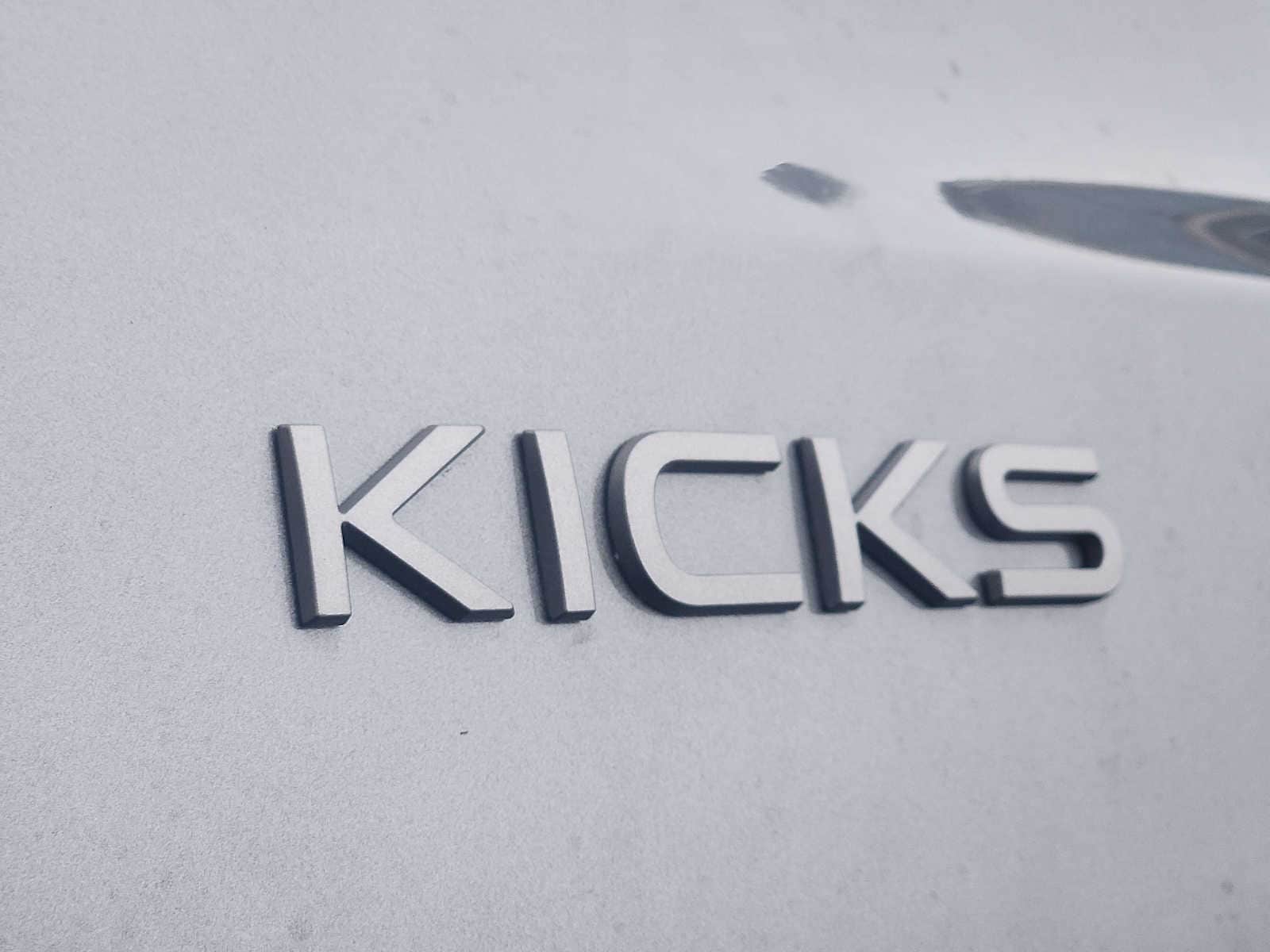 2025 Nissan Kicks SV AWD - Photo 29