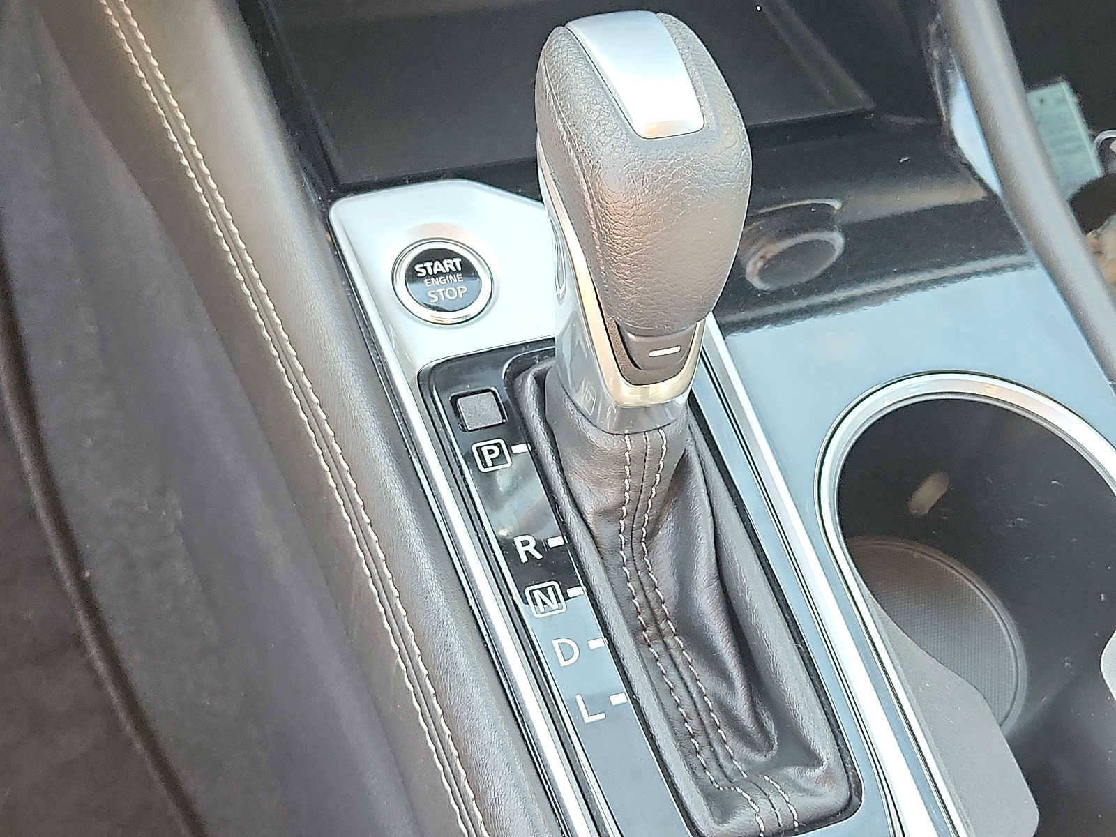 2023 Nissan Altima SV - Photo 14