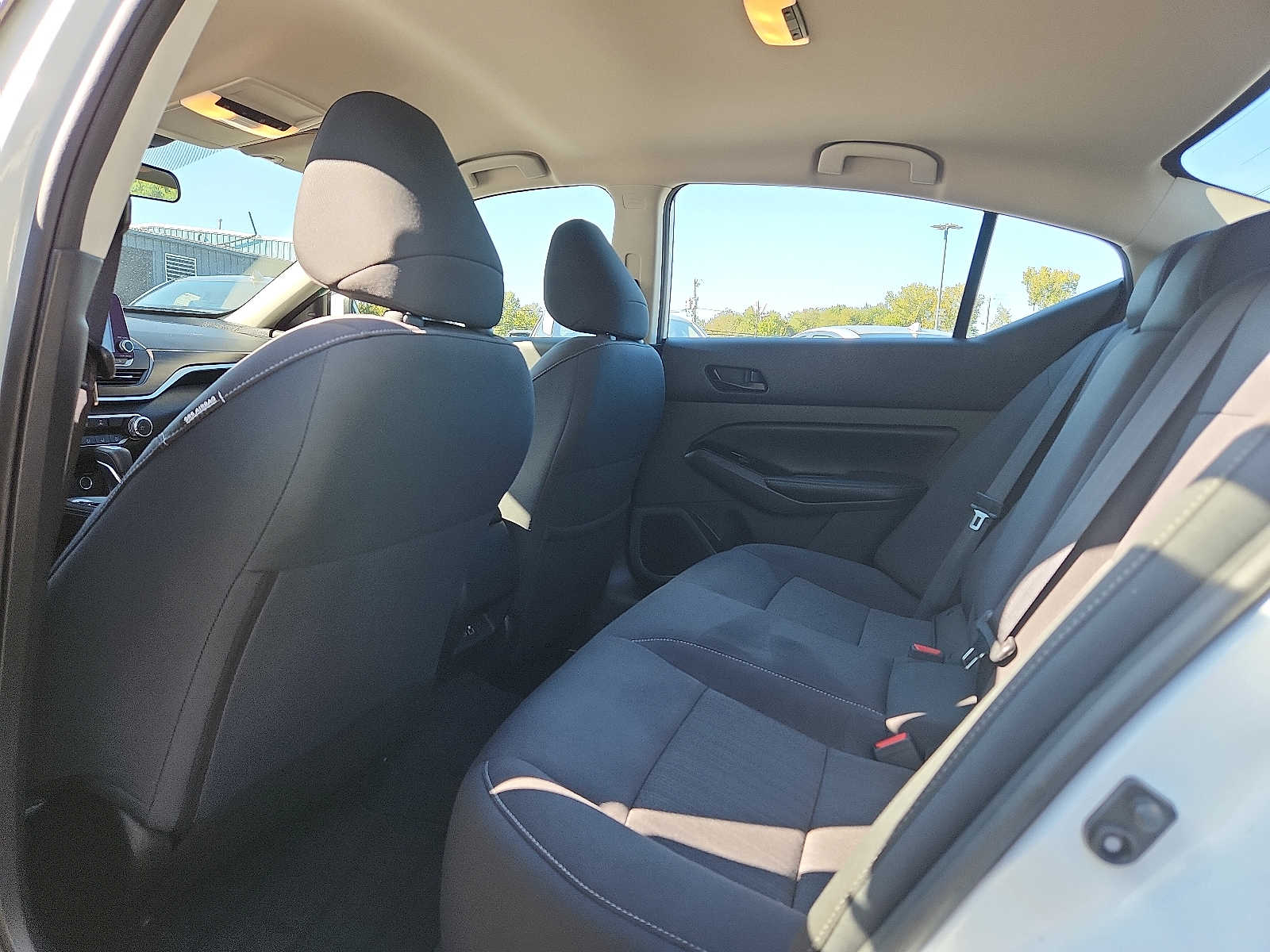 2023 Nissan Altima SV - Photo 10