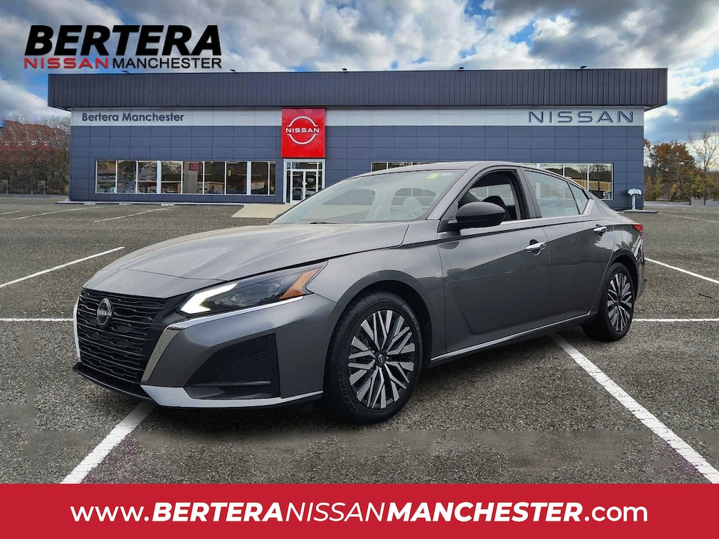 Used 2024 Nissan Altima 2.5 SV Sedan