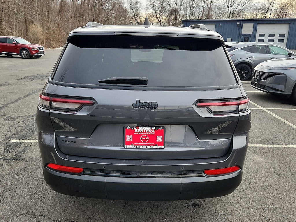 Used 2024 Jeep Grand Cherokee L Laredo SUV
