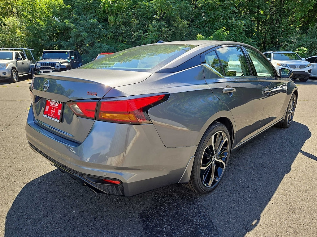 New 2026 Nissan Altima SR Sedan