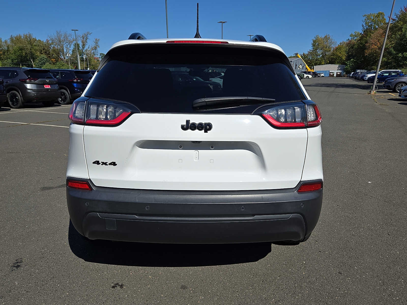 Used 2023 Jeep Cherokee Altitude Lux SUV