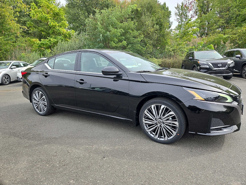 New 2026 Nissan Altima SV Sedan