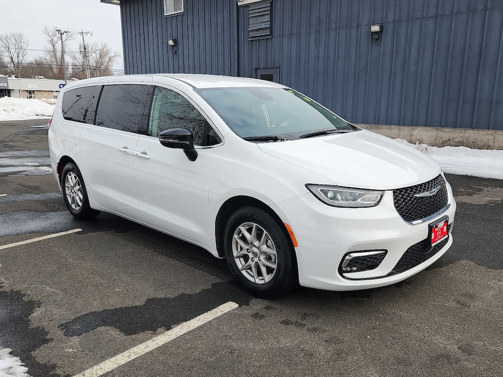 Used 2024 Chrysler Pacifica Touring L Van Passenger Van