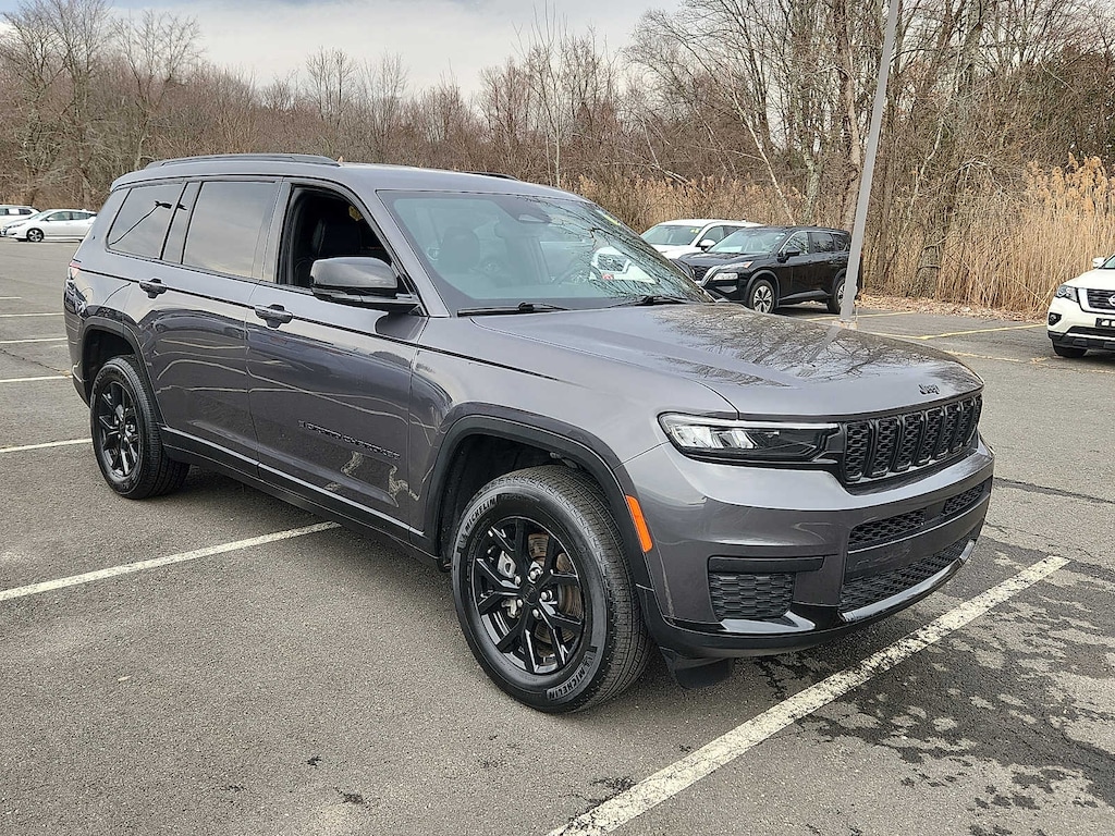 Used 2024 Jeep Grand Cherokee L Laredo SUV