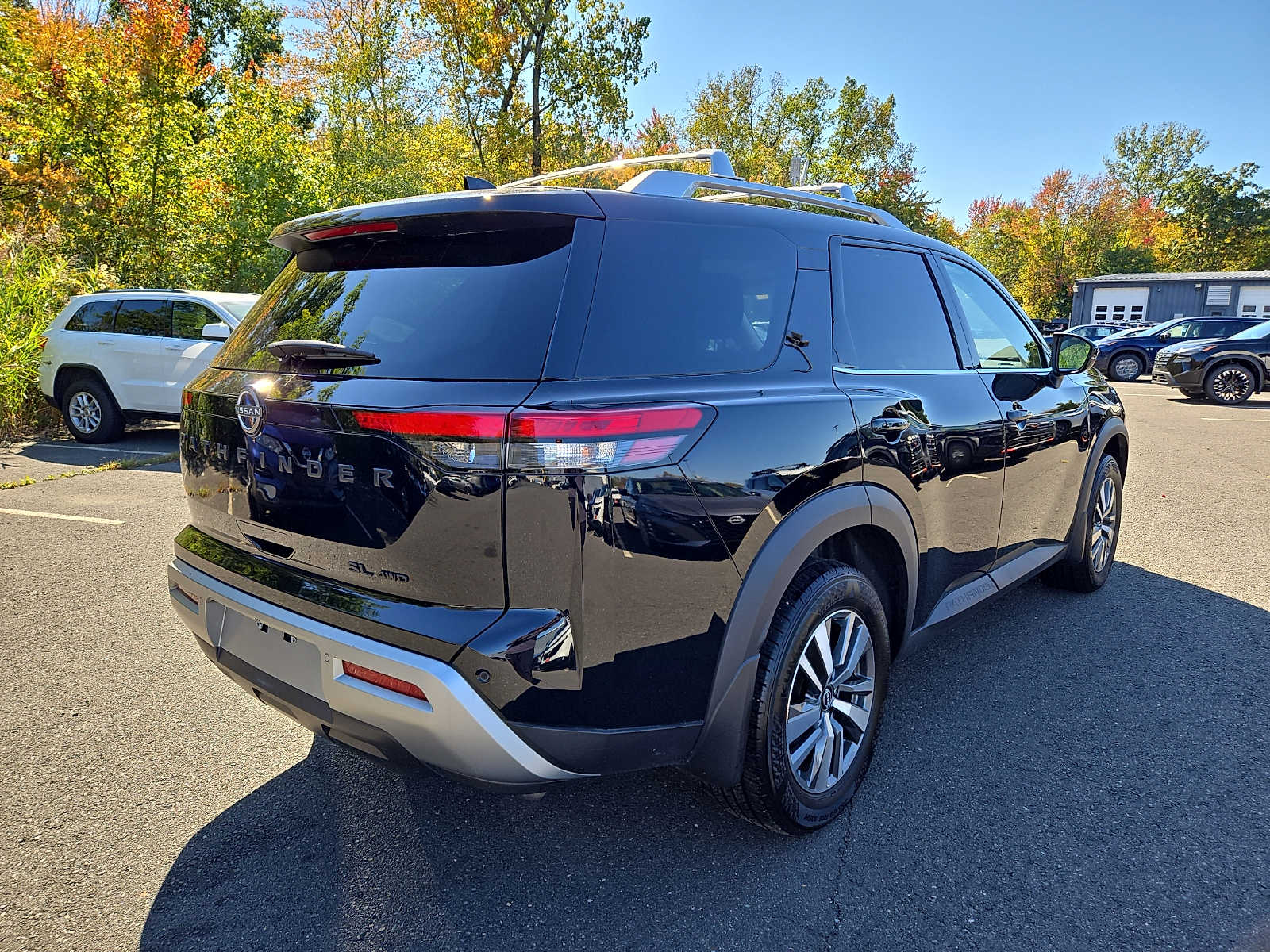 Used 2023 Nissan Pathfinder SL SUV