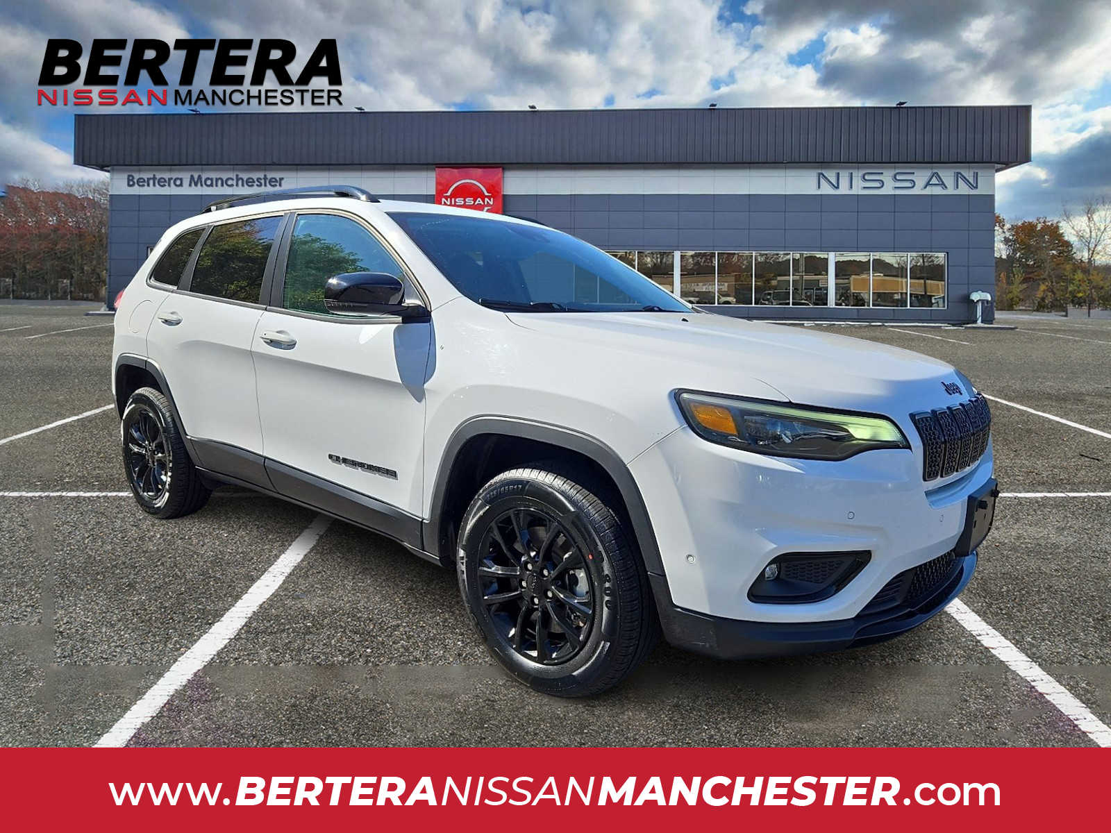 Used 2023 Jeep Cherokee Altitude Lux SUV