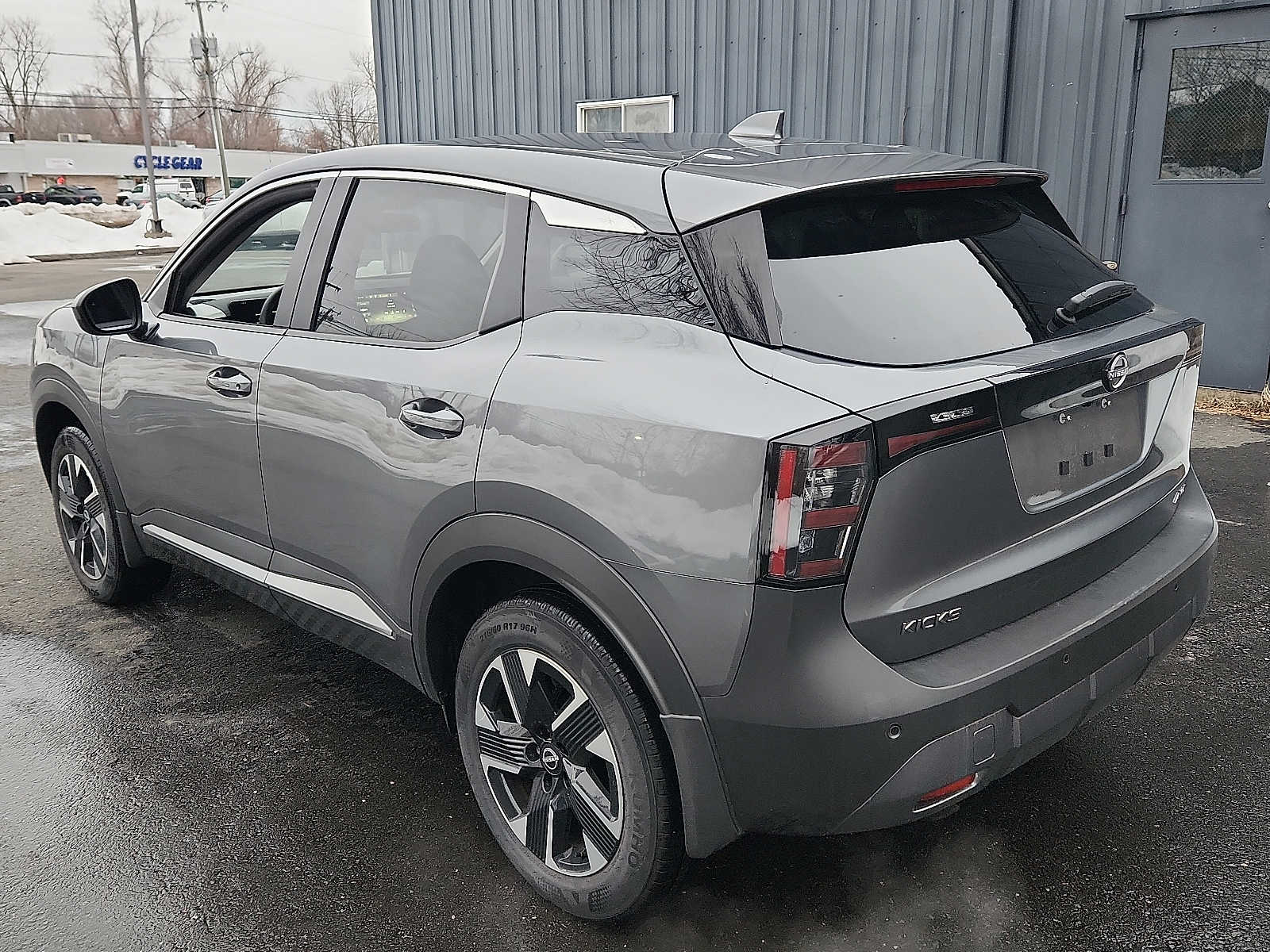 2025 Nissan Kicks SV AWD - Photo 6