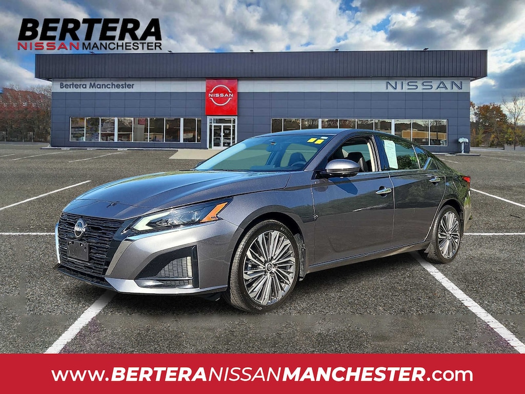 Used 2024 Nissan Altima 2.5 SL Sedan