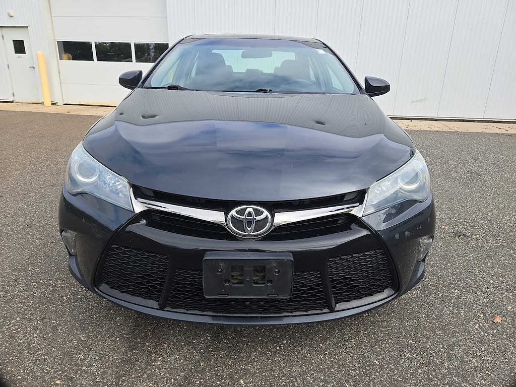 Used 2016 Toyota Camry XSE Sdn I4 Auto