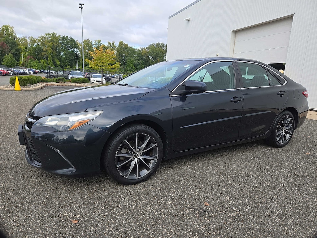 Used 2016 Toyota Camry XSE Sdn I4 Auto