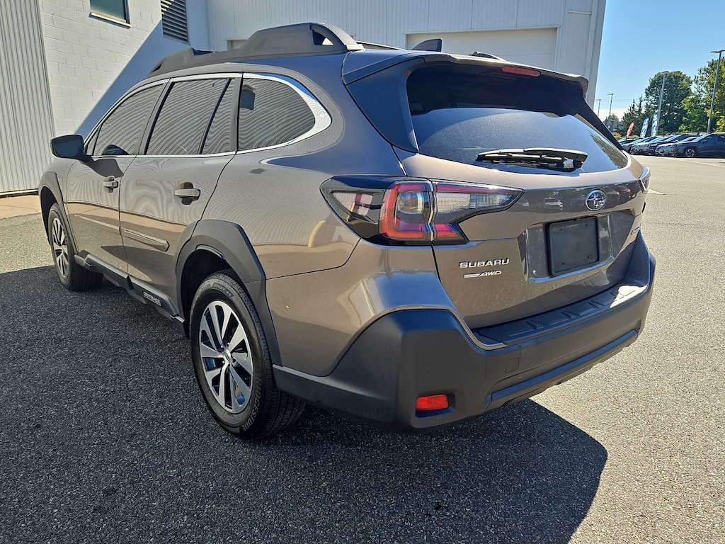 Used 2024 Subaru Outback Premium AWD