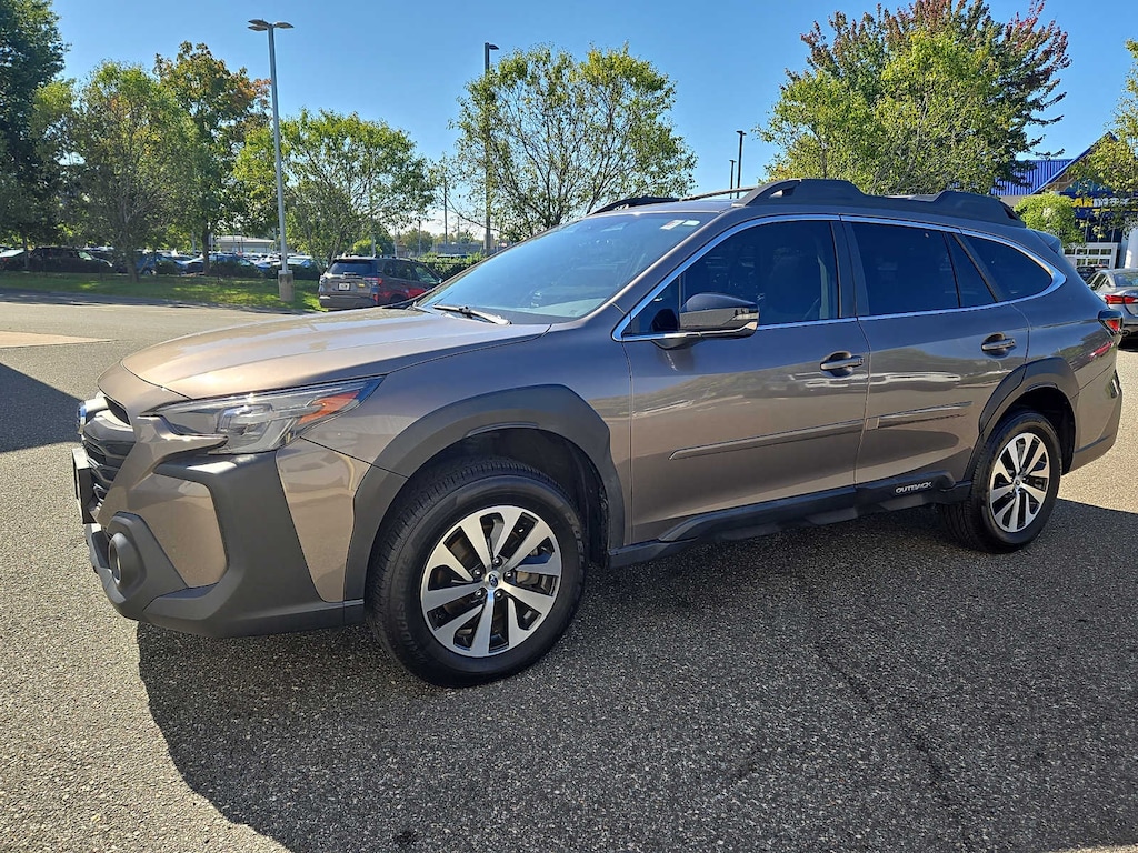 Used 2024 Subaru Outback Premium AWD