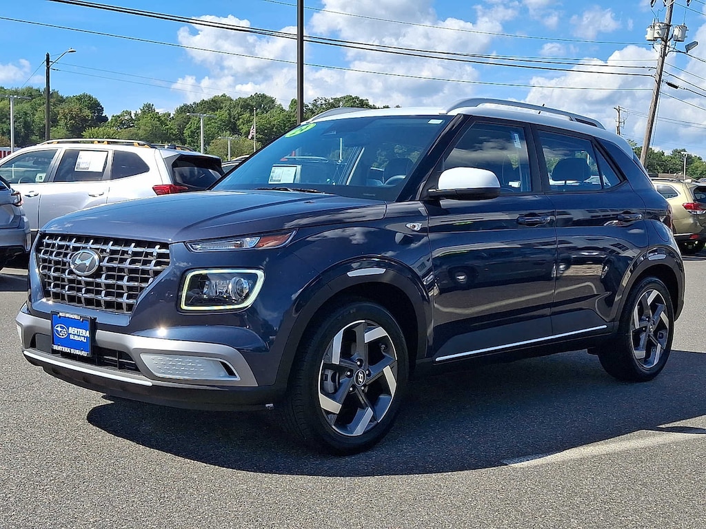Used 2024 Hyundai Venue Limited IVT