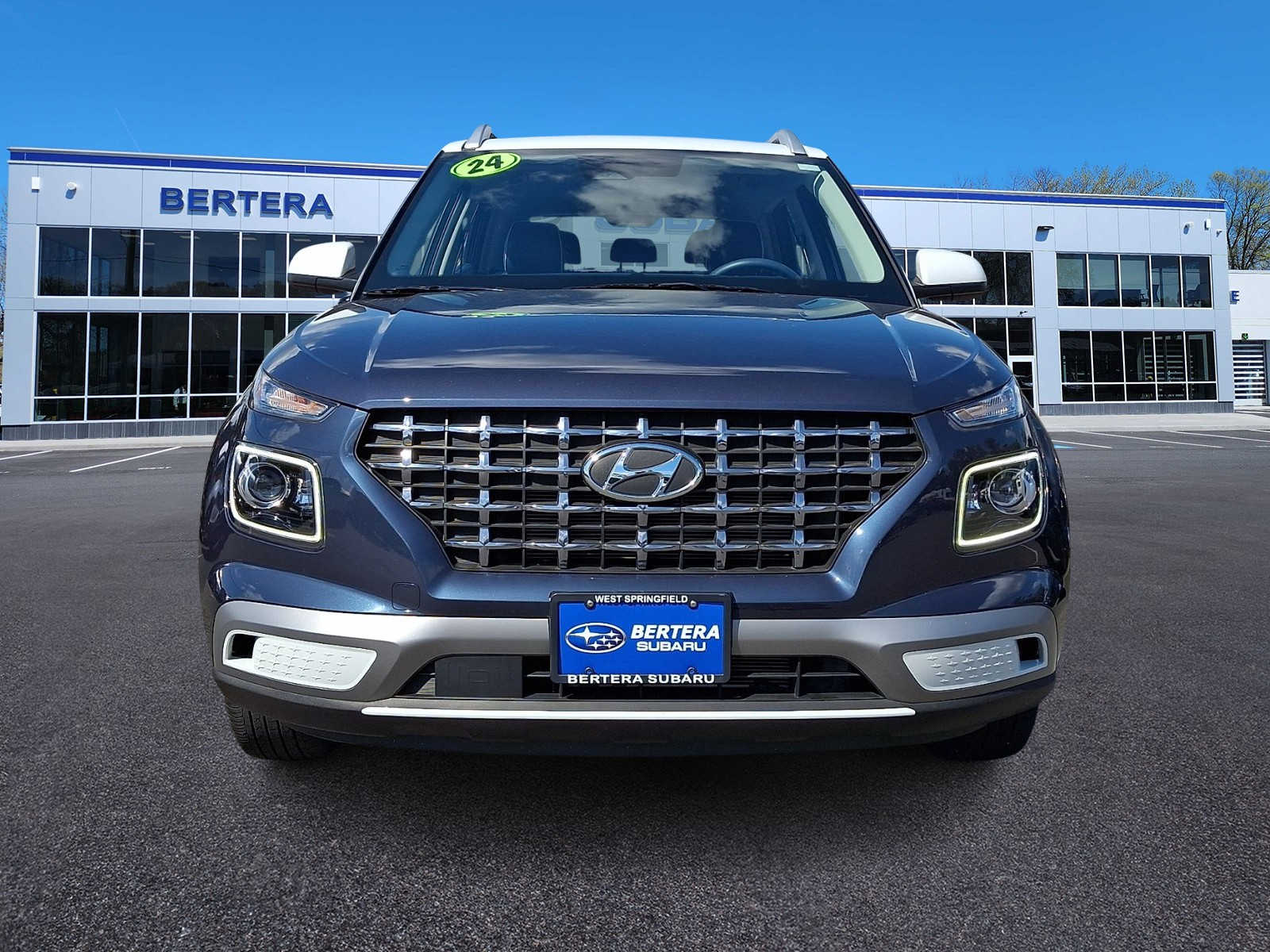 Used 2024 Hyundai Venue Limited IVT