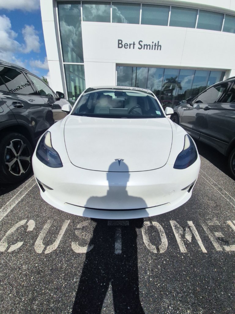  Tesla Model 3