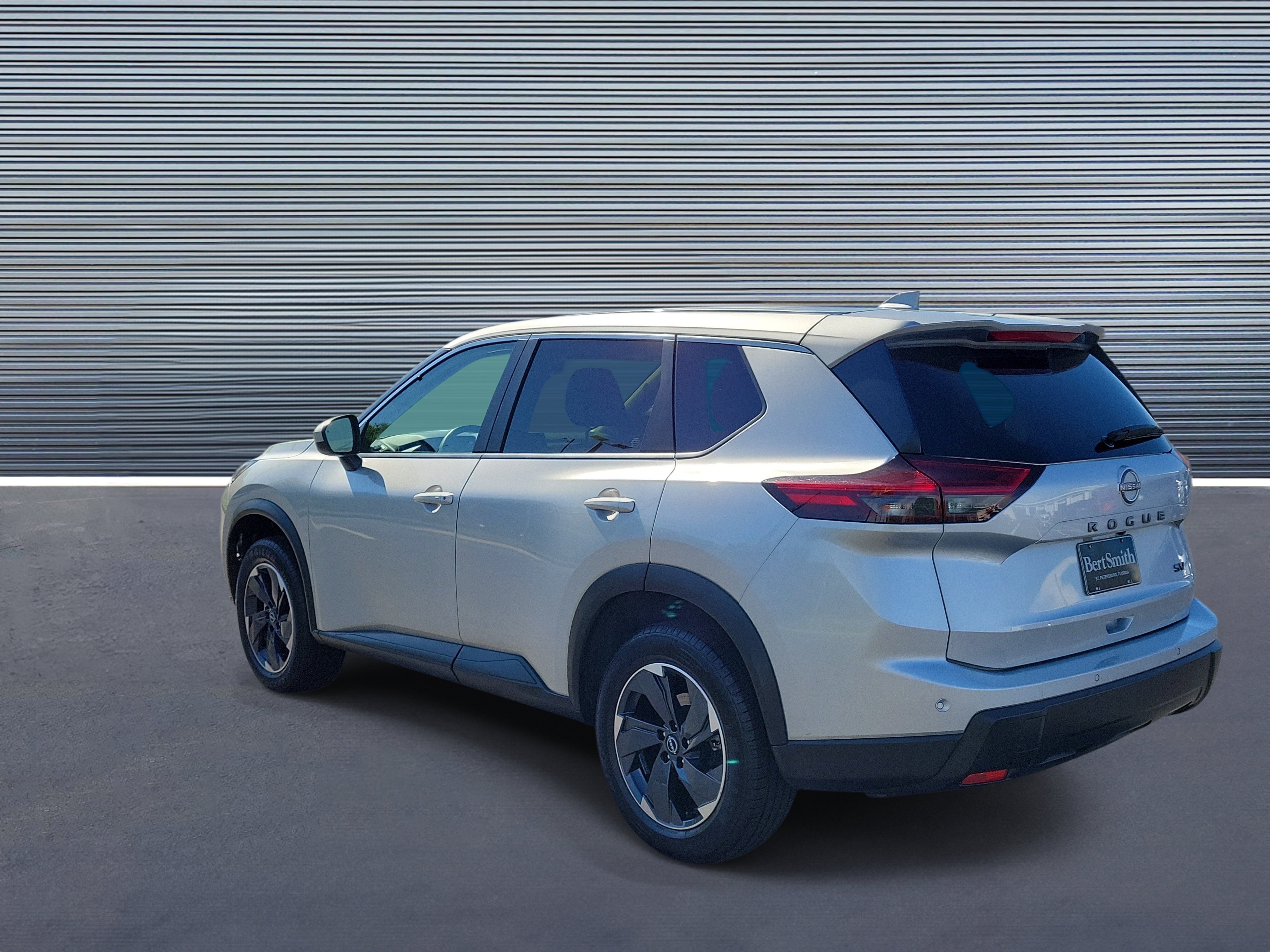 Used 2024 Nissan Rogue SV FWD SV