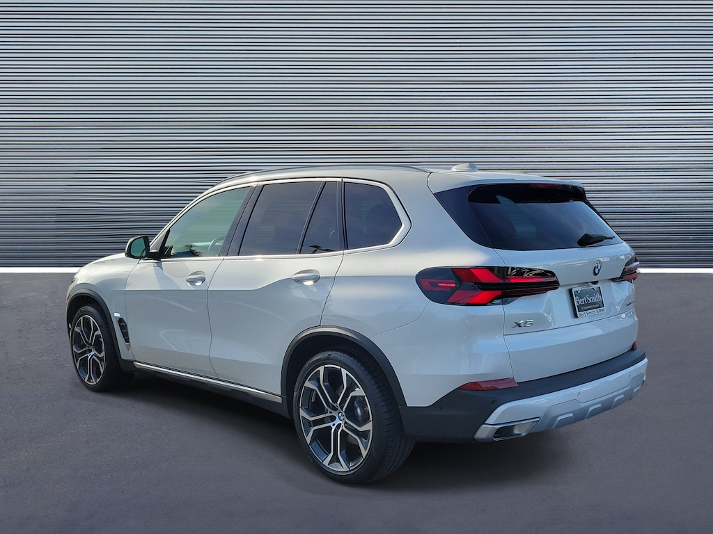 Used 2024 BMW X5 xDrive40i xDrive40i Sports Activity Vehicle