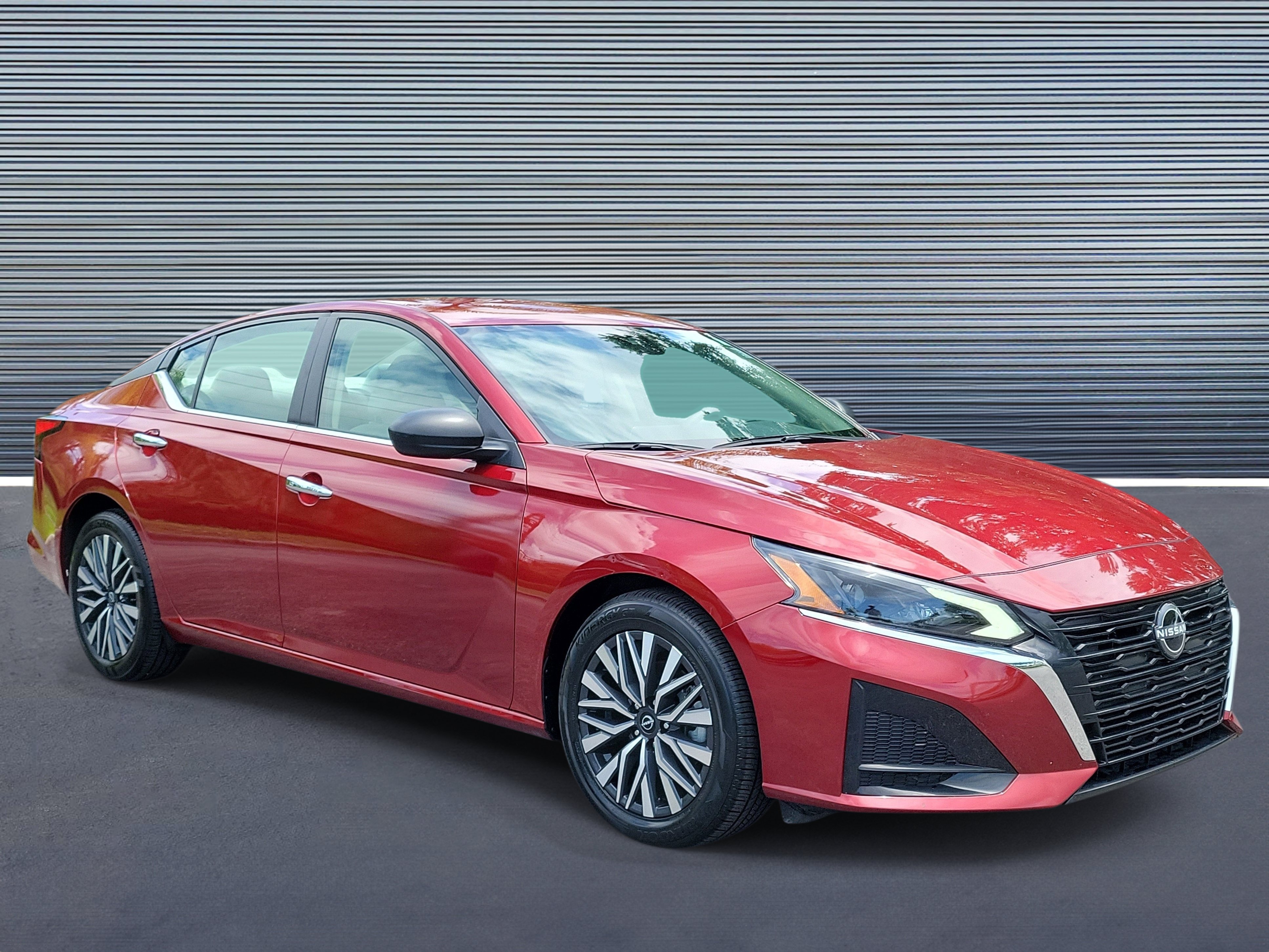 Used 2025 Nissan Altima SV SV FWD