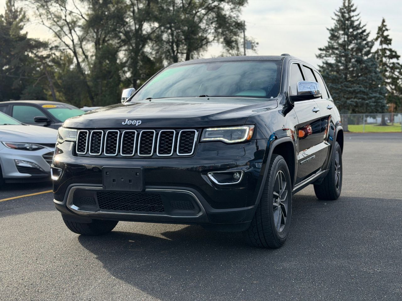 Used 2017 Jeep Grand Cherokee Limited 4x4 SUV