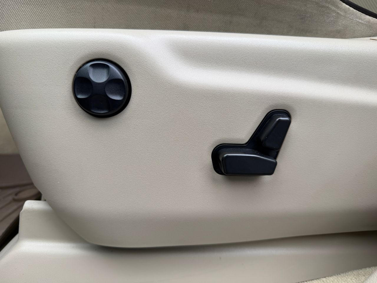 2021 Jeep Grand Cherokee Overland - Photo 13