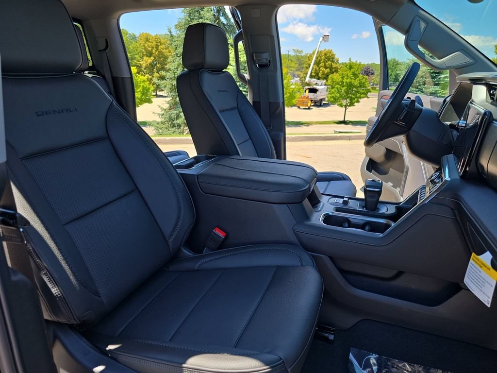 2026 GMC Sierra 1500 Denali - Photo 10