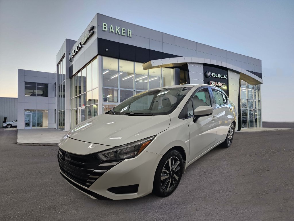  Nissan Versa