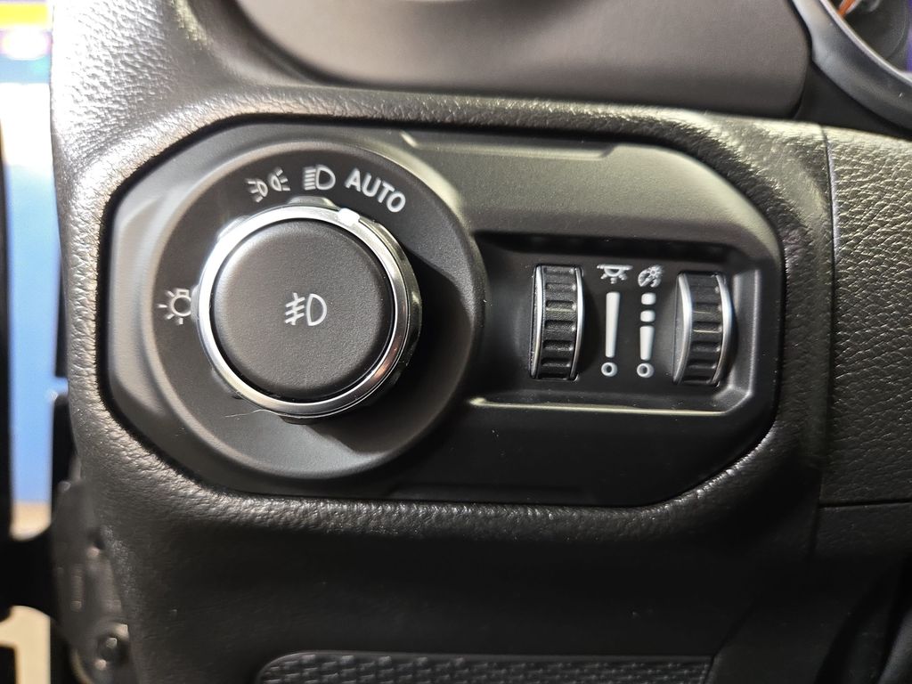 2022 Jeep Wrangler Unlimited Willys - Photo 27