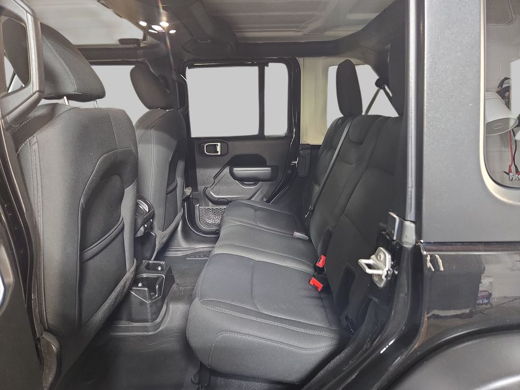 2022 Jeep Wrangler Unlimited Willys - Photo 15