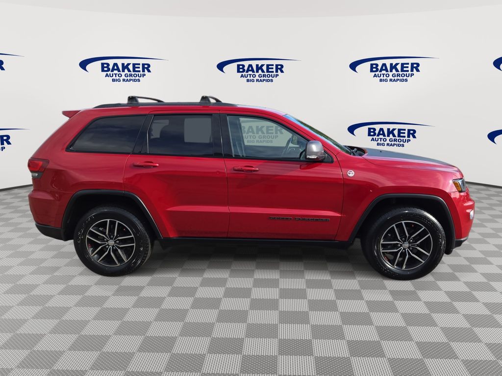 Used 2017 Jeep Grand Cherokee Trailhawk with VIN 1C4RJFLG4HC843712 for sale in Big Rapids, MI