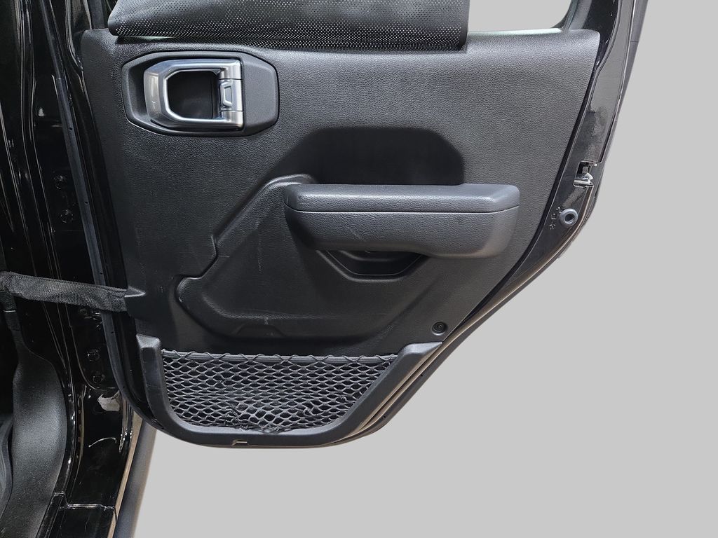 2022 Jeep Wrangler Unlimited Willys - Photo 13