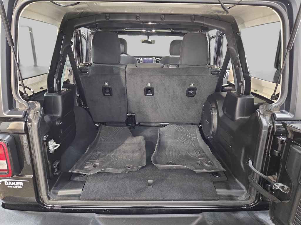 2022 Jeep Wrangler Unlimited Willys - Photo 14