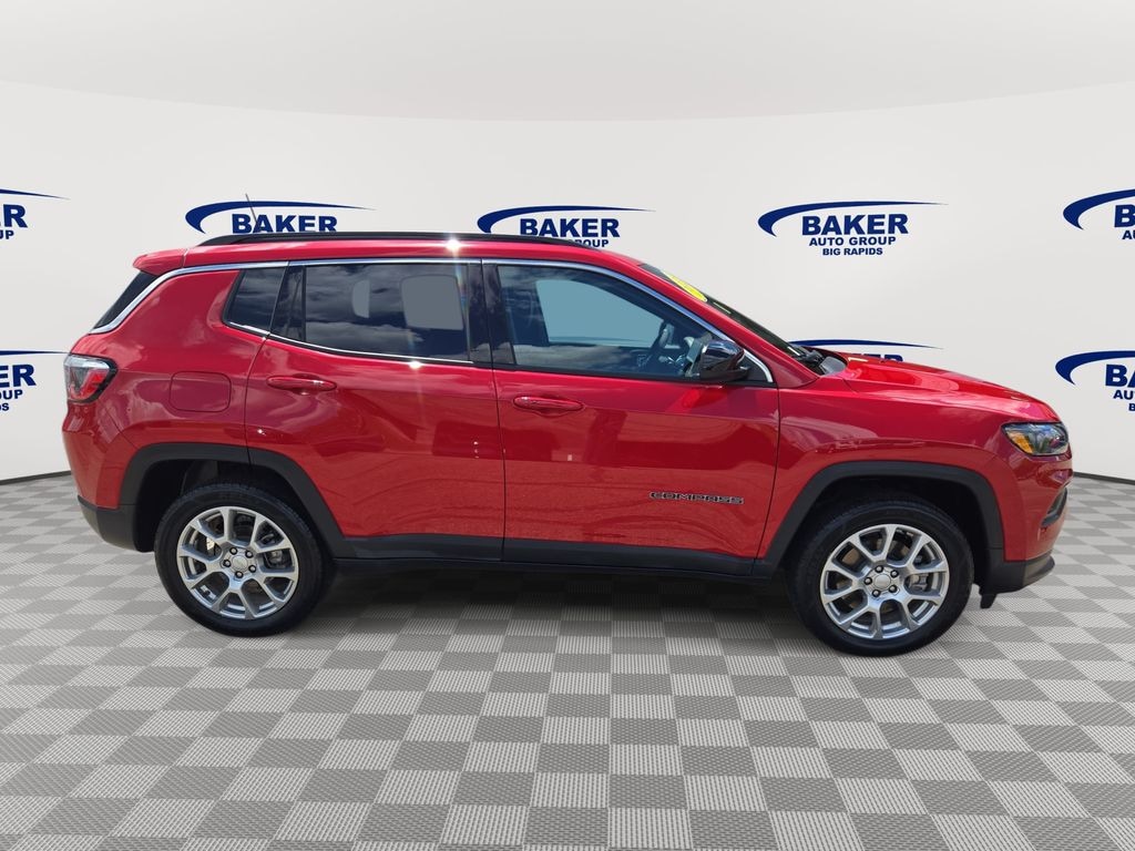 Used 2023 Jeep Compass Latitude Lux SUV