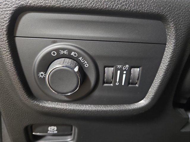2026 Jeep Grand Cherokee Laredo - Photo 28