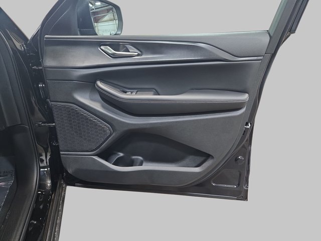 2026 Jeep Grand Cherokee Laredo - Photo 11