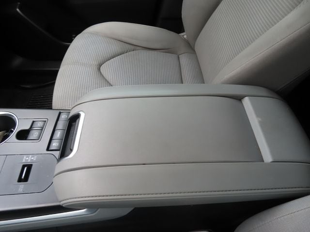 2021 Toyota Highlander L - Photo 36