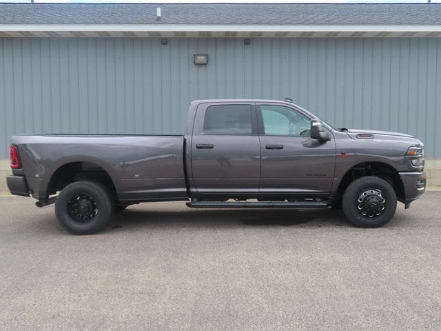 2026 RAM 3500 Big Horn - Photo 2