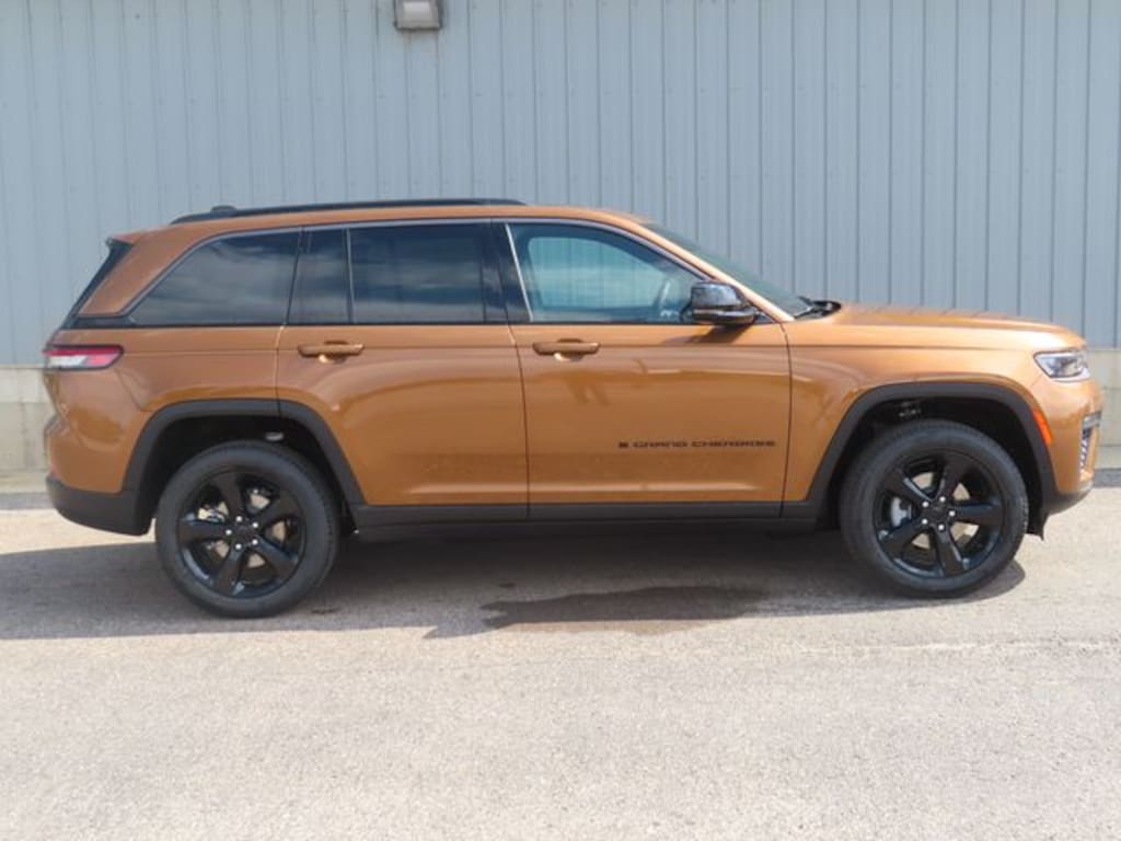 New 2026 Jeep Grand Cherokee LIMITED 4X4 Sport Utility
