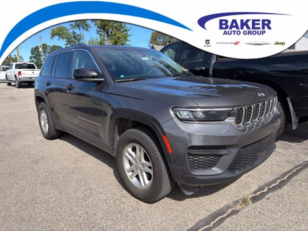 Used 2023 Jeep Grand Cherokee Laredo SUV