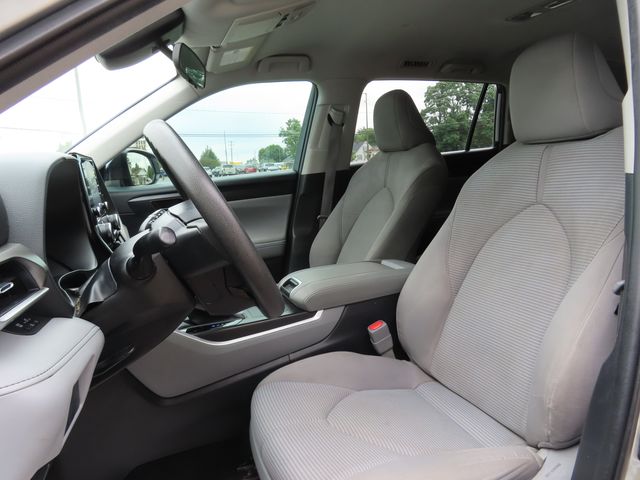 2021 Toyota Highlander L - Photo 19