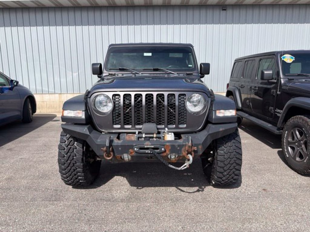 Used 2020 Jeep Gladiator Sport Truck