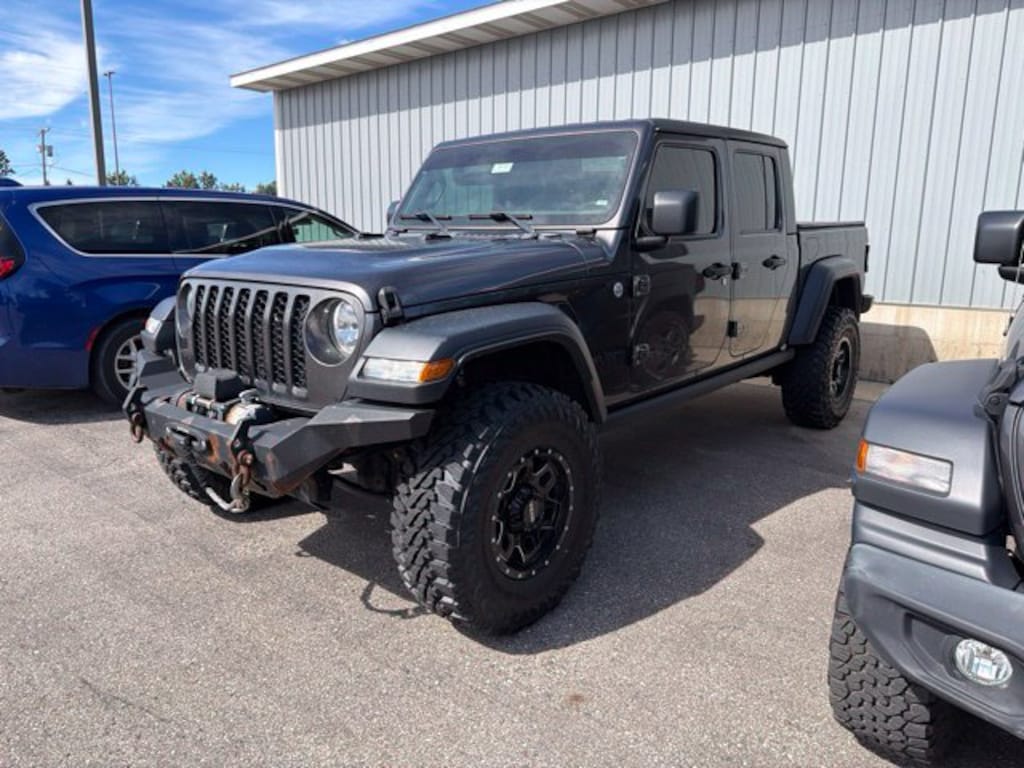 Used 2020 Jeep Gladiator Sport Truck