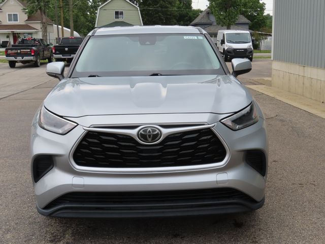 2021 Toyota Highlander L - Photo 11
