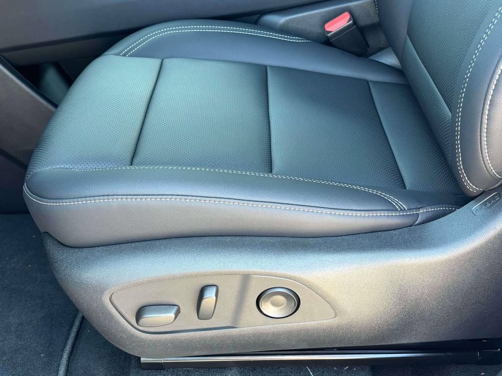 New 2027 Chevrolet Traverse LT SUV