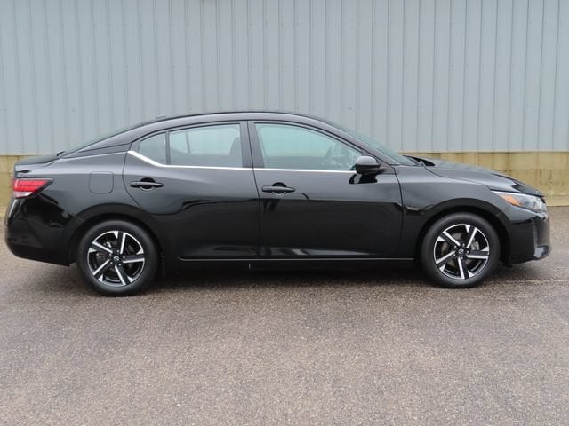Used 2025 Nissan Sentra SV with VIN 3N1AB8CV1SY208050 for sale in Cadillac, MI