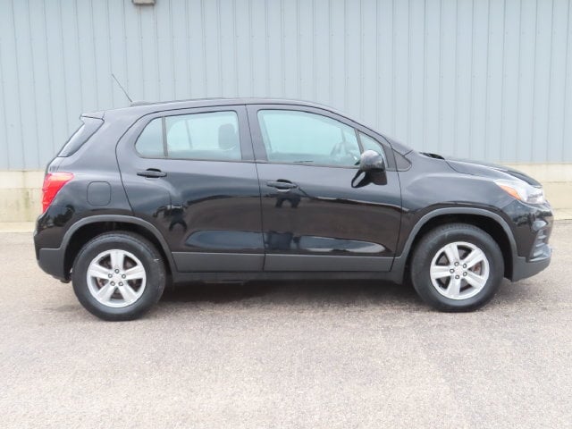 Used 2017 Chevrolet Trax LS with VIN 3GNCJNSB1HL212790 for sale in Cadillac, MI