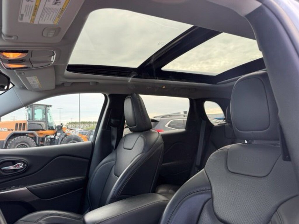 Used 2021 Jeep Cherokee Limited 4x4 SUV